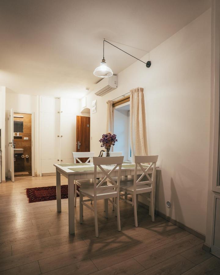 Latron 98 Apartment เชสกี้ครุมลอฟ ภายนอก รูปภาพ