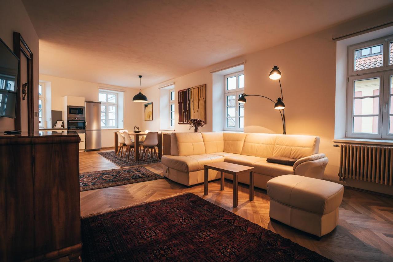 Latron 98 Apartment เชสกี้ครุมลอฟ ภายนอก รูปภาพ